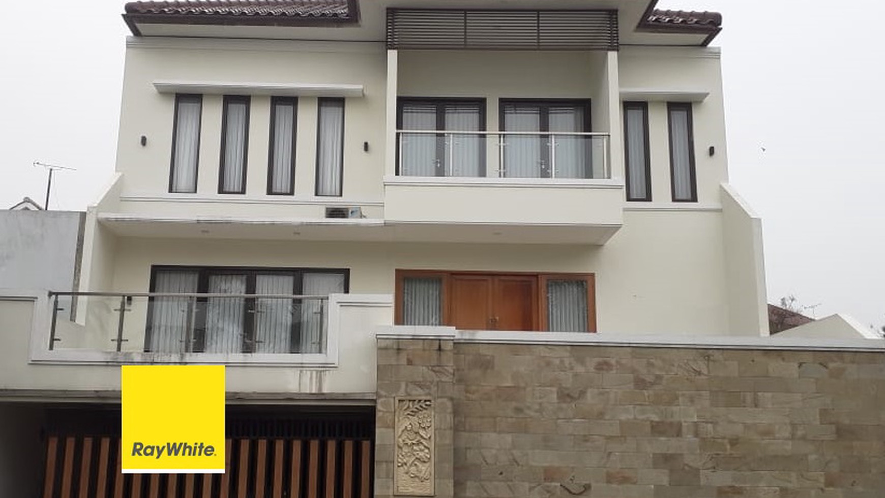 RUMAH CITRA GRAND Design Modern Elegan