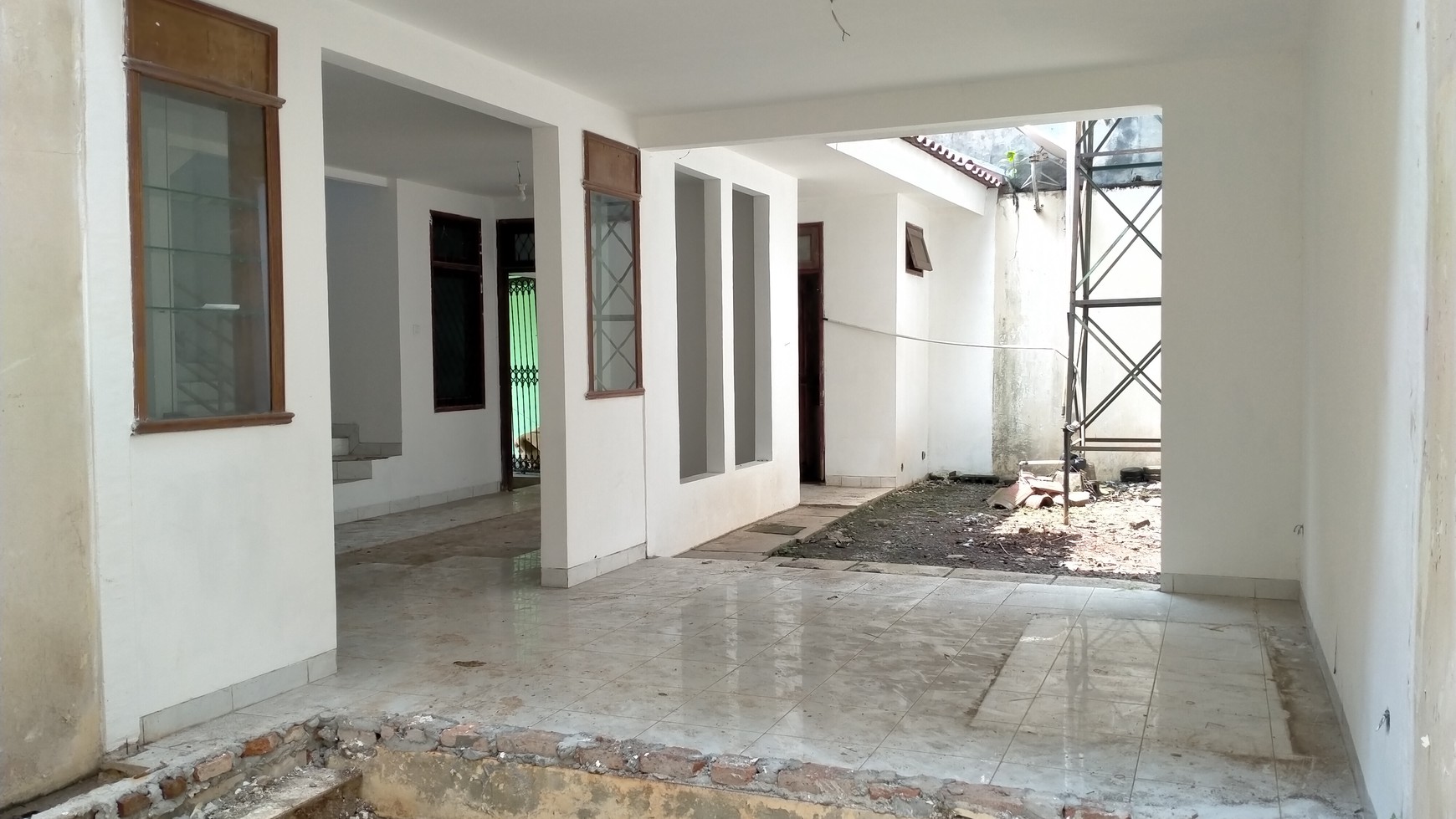 Raffles Hills, Lokasi Strategis, Bebas Banjir, Harga Nego