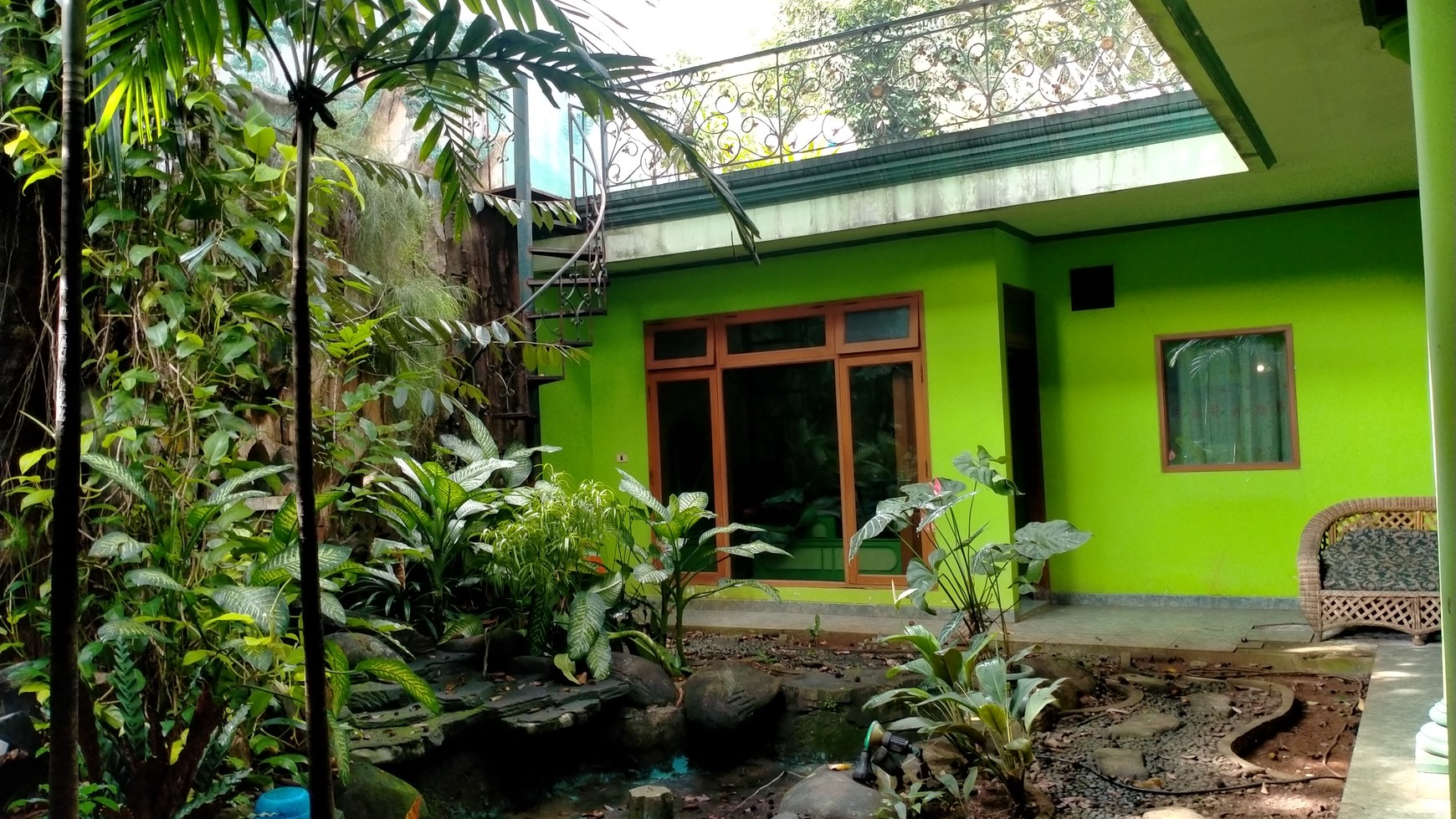 Dijual cepat rumah Jl. Sari Nembah, lokasi strategis, harga nego