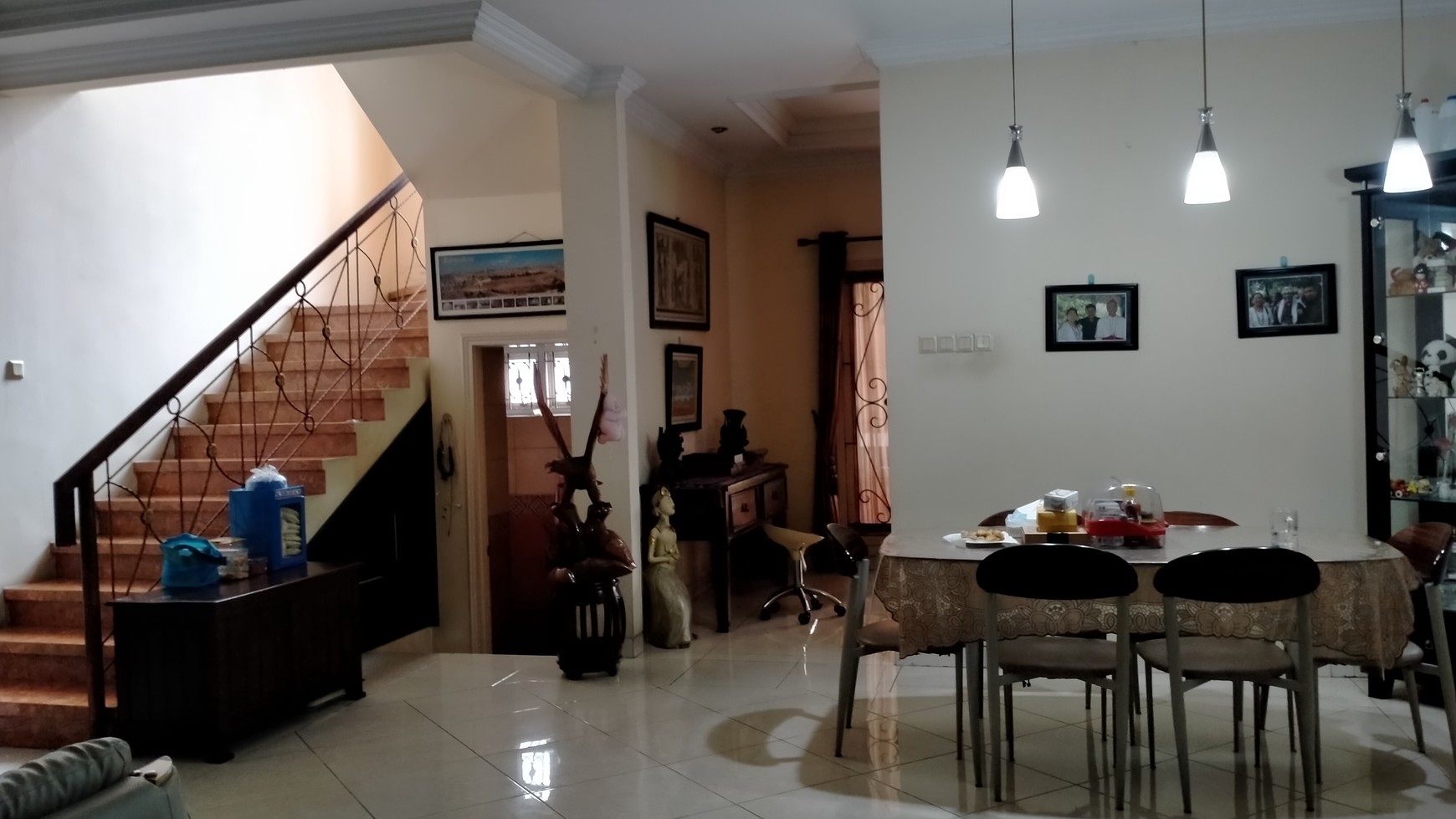 Jual Harga NJOP, Raffles Hills Dijual Cepat, 2 Lantai, Full Furnished, Harga Nego