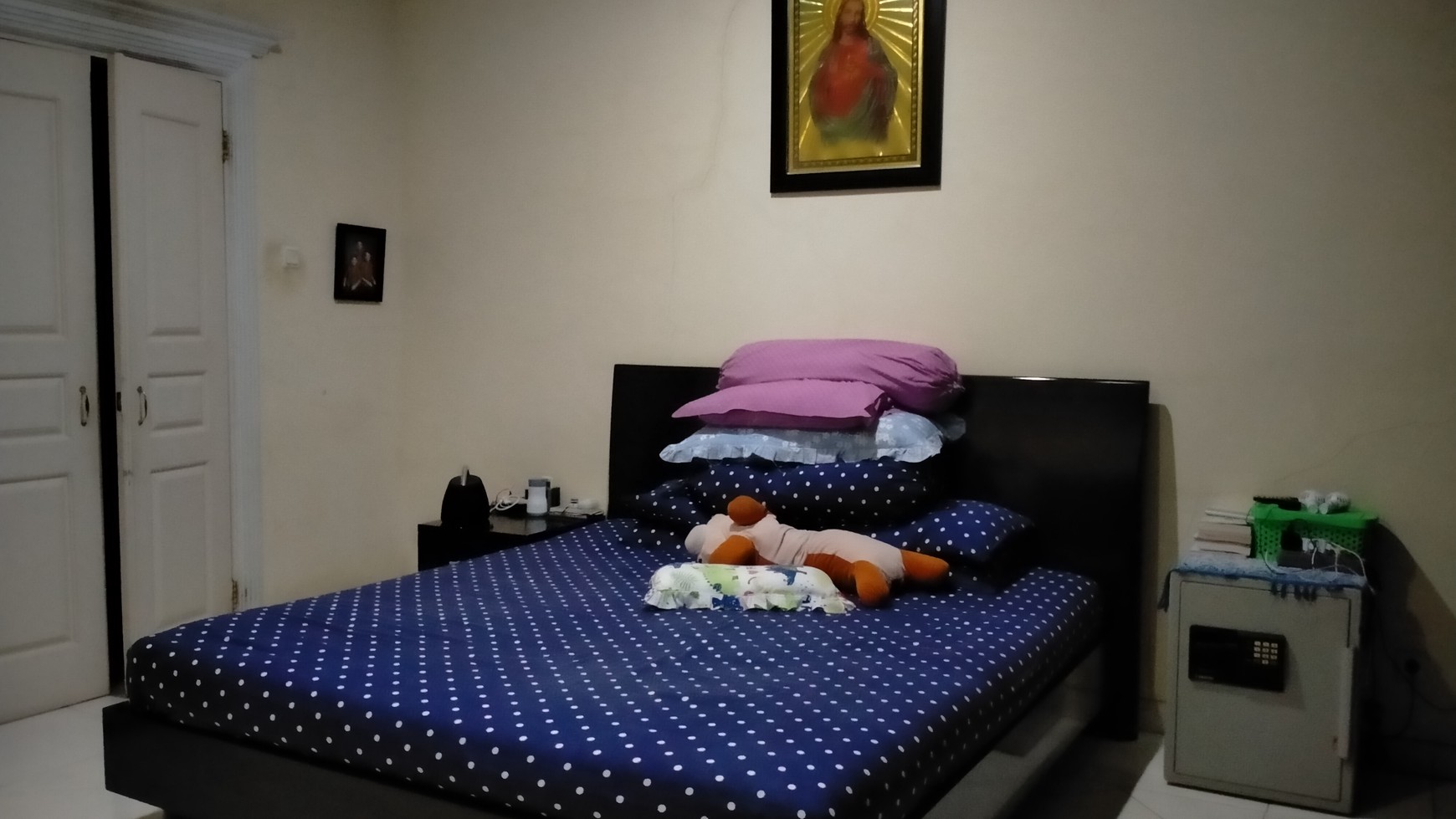 Jual Harga NJOP, Raffles Hills Dijual Cepat, 2 Lantai, Full Furnished, Harga Nego