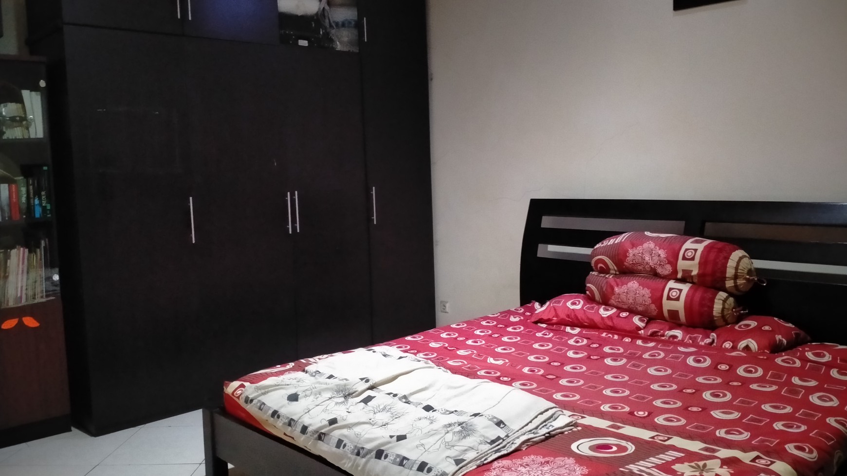 Jual Harga NJOP, Raffles Hills Dijual Cepat, 2 Lantai, Full Furnished, Harga Nego