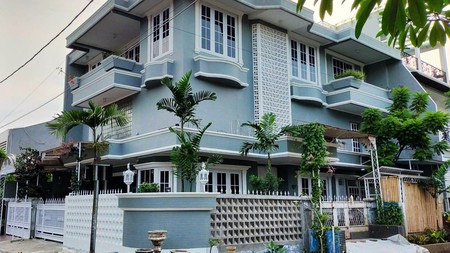 Rumah Bagus Siap Huni 3Lantai Dalam Cluster Di Area Mega Cinere