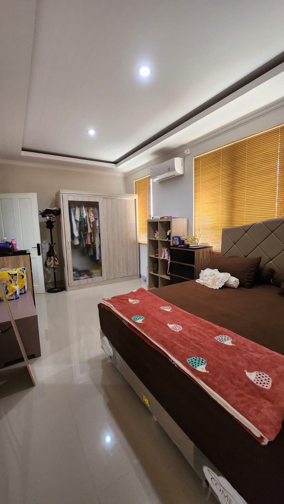 Rumah Cantik Furnished di Kota Wisata