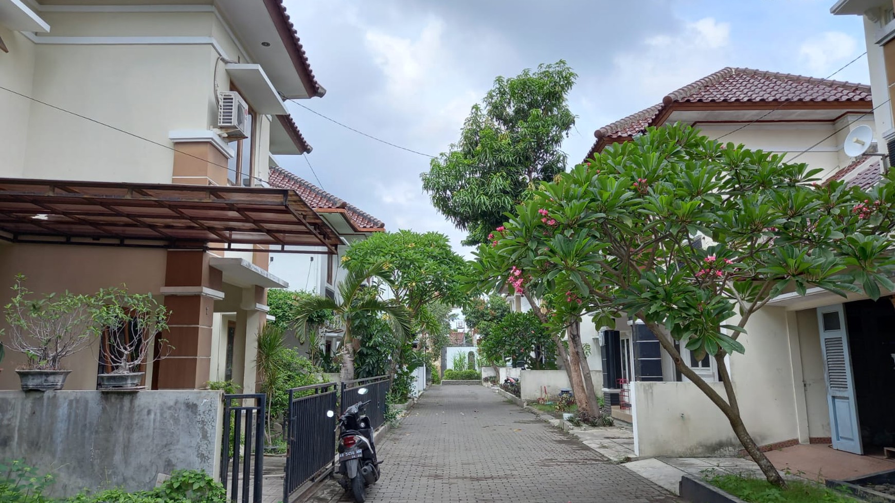 Rumah Tinggal 2 Lantai Dalam Perumahan Timoho Yogyakarta