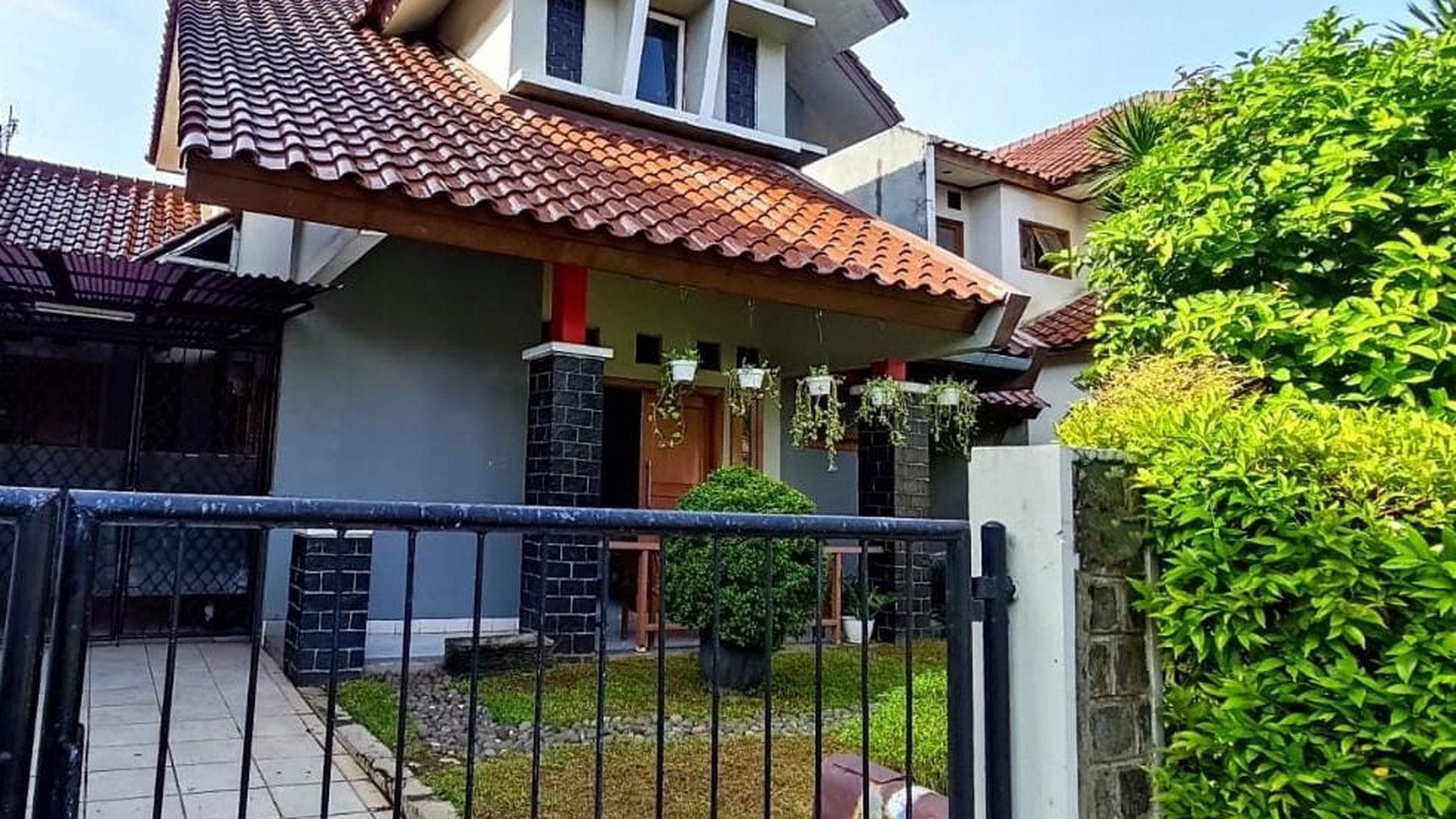 Flash Sale. Rumah luas Anggrek Loka, BSD