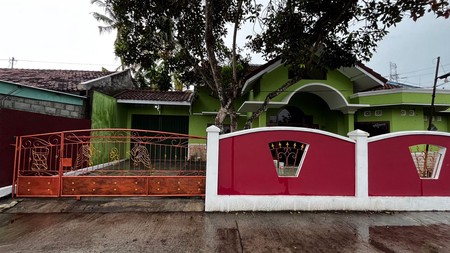 Rumah Hunian Cocok Untuk Keluarga Besar Lingkungan Nyaman Asri Lokasi Sewon Bantul