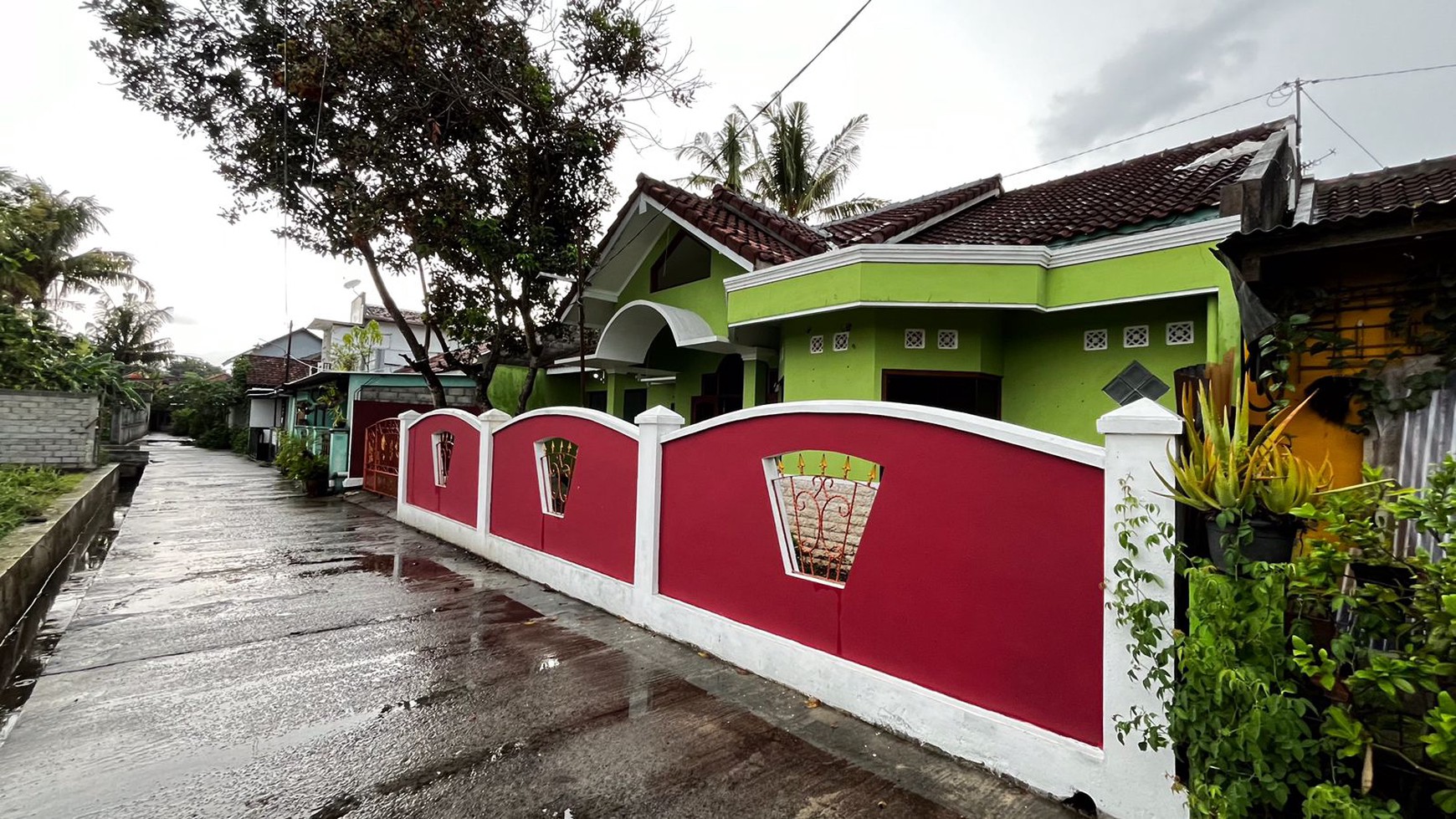 Rumah Hunian Cocok Untuk Keluarga Besar Lingkungan Nyaman Asri Lokasi Sewon Bantul