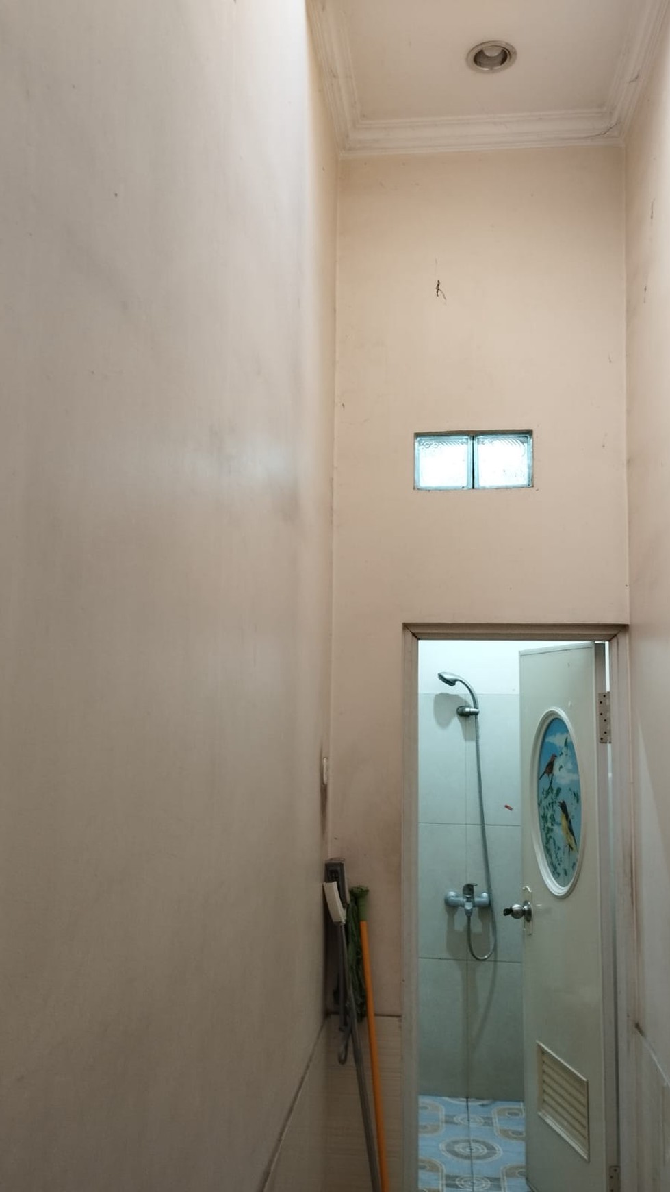 Dijual Rumah di JL. Padjajaran Raya Perum 3 Karawaci Tangerang