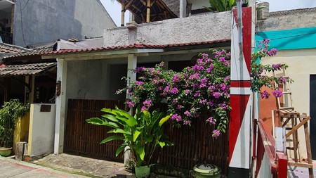 Rumah Bagus Di Jl Arjuna Reni Jaya Baru Pamulang Tangerang Selatan