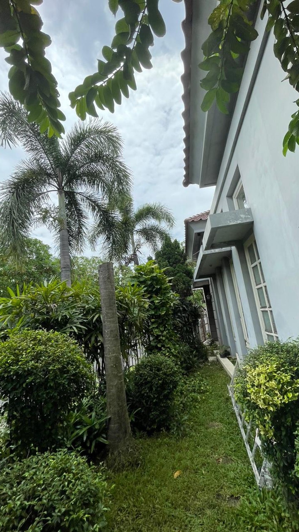 Dijual Rumah A Yani Residence Surabaya - Row Jalan KEMBAR- dekat POLDA Jatim , CITO , Graha Pena