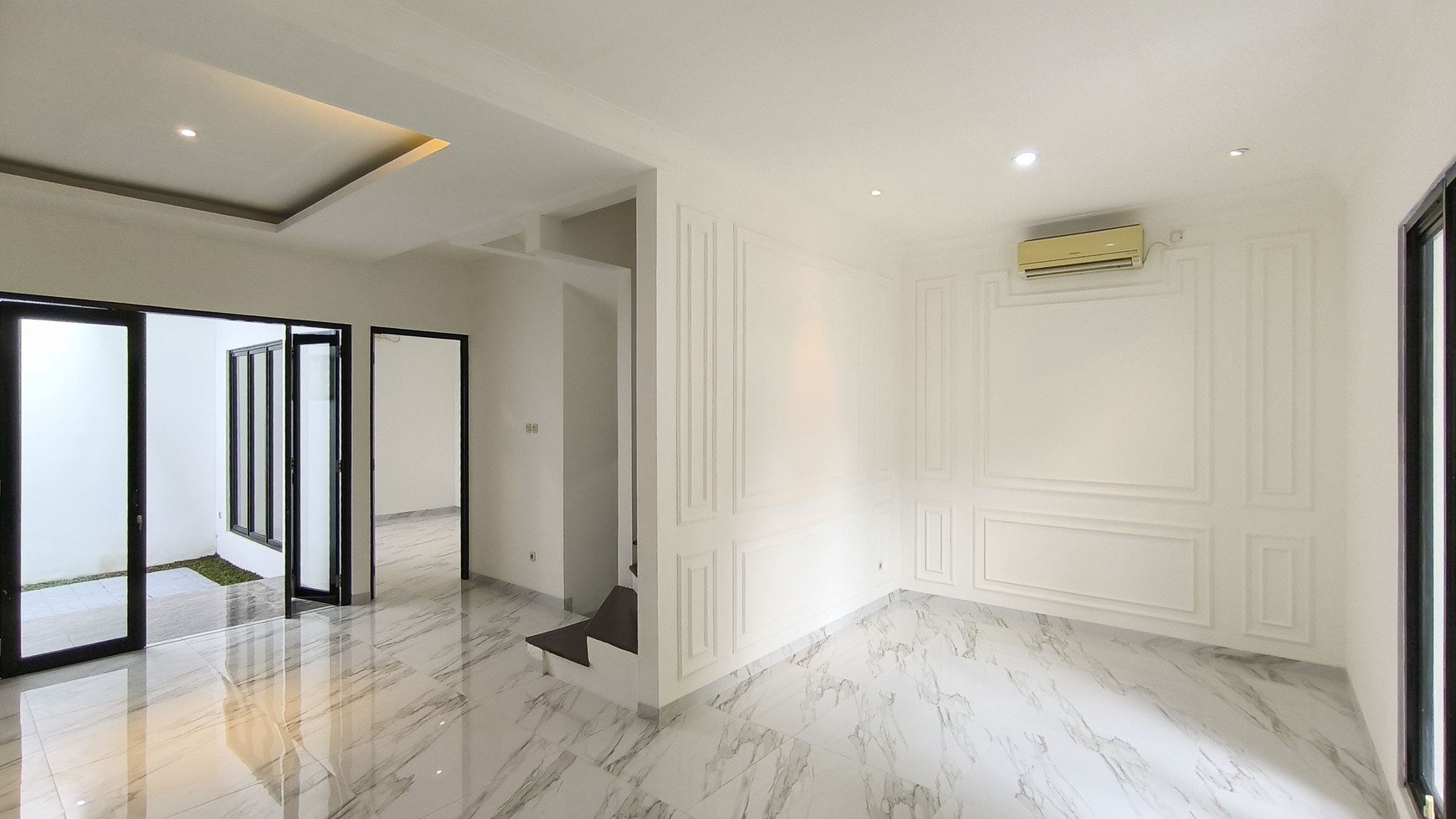 Rumah Bagus Di Emerald Residence Bintaro Jaya Sektor 9