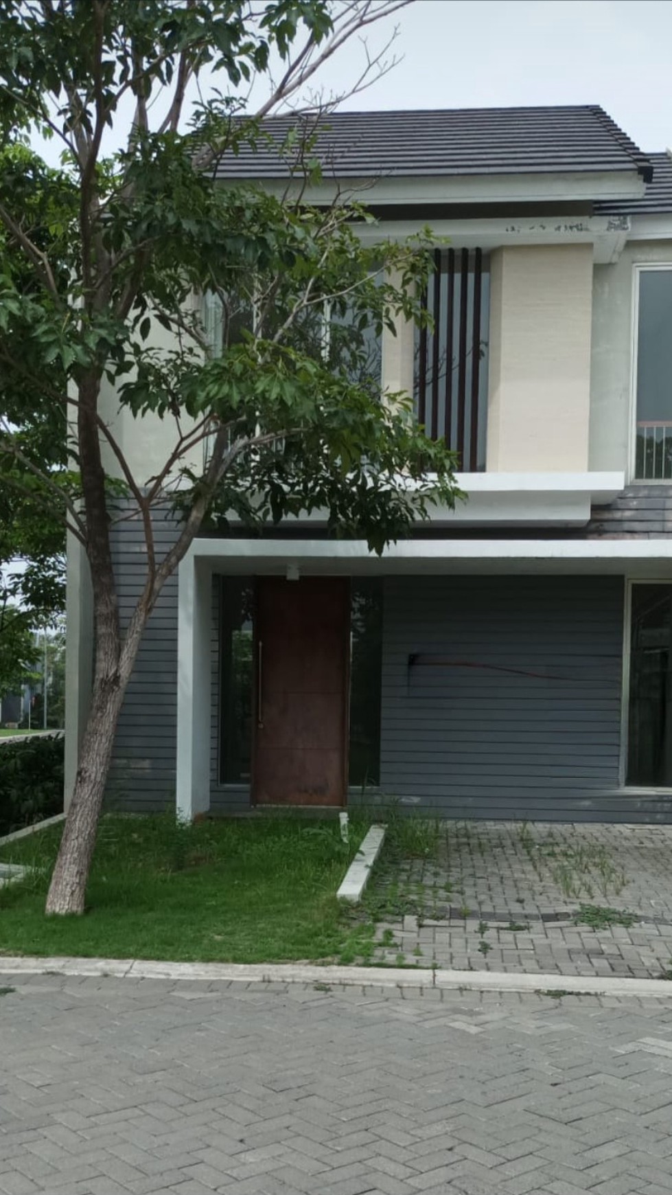 Disewakan Rumah North West Park Citraland Surabaya SPESIAL 3 Kamar Tidur , Modern 2 Lantai