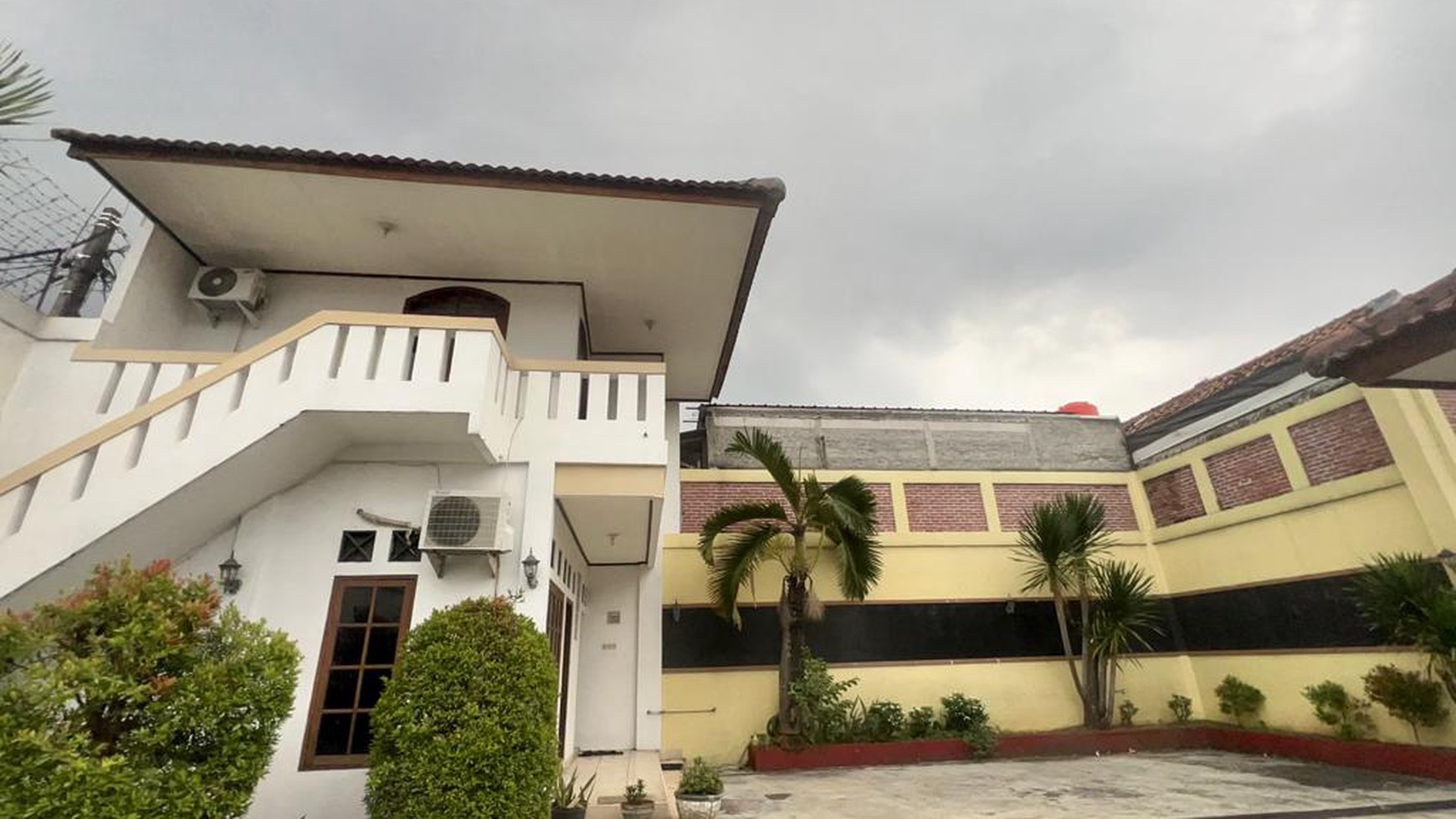 Dijual Rumah + Paviliun di Pancoran,