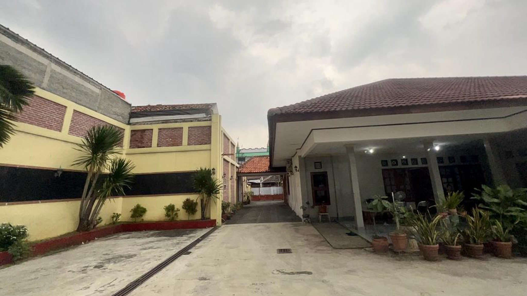 Dijual Rumah + Paviliun di Pancoran,