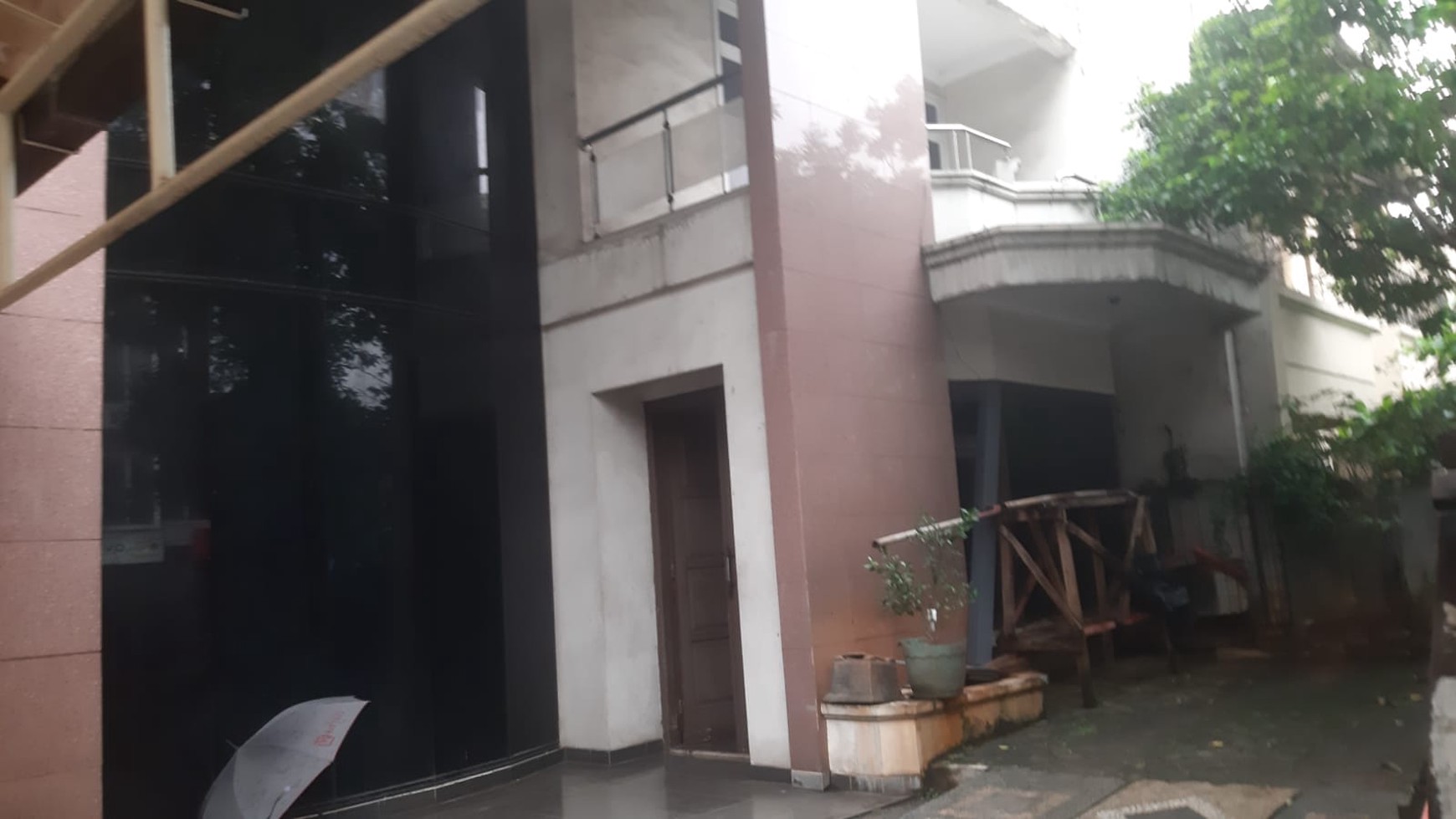 Disewakan Rumah Lokasi Strategis Pinggir Jalan Raya @Bintaro Sektor 7