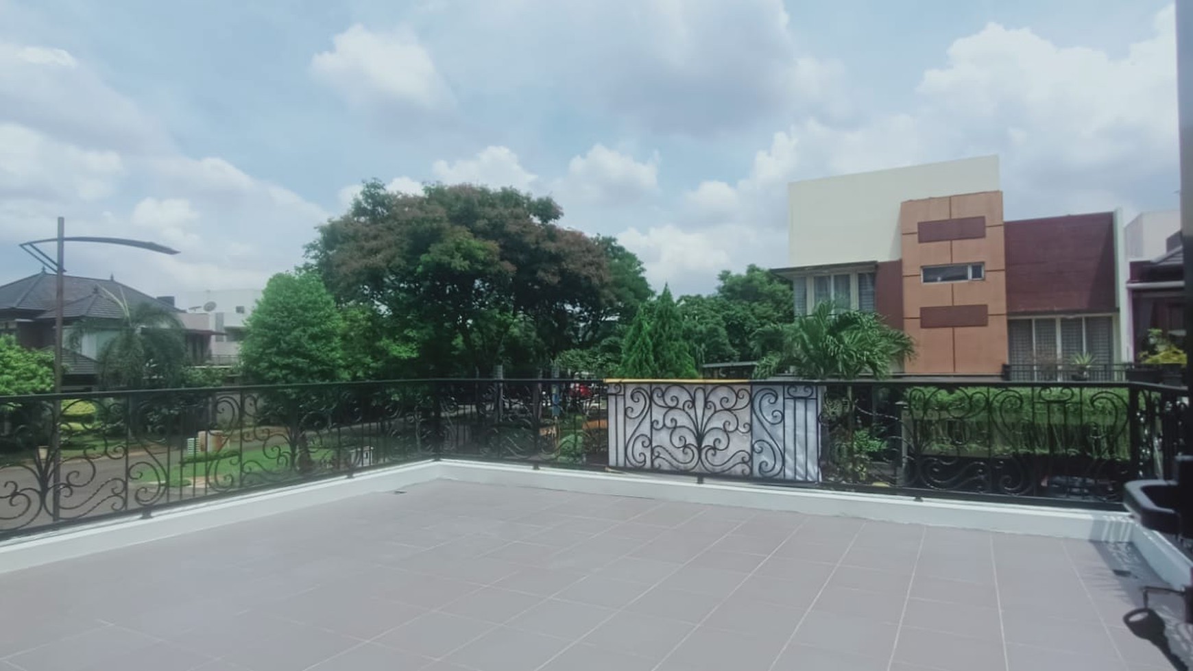 Rumah brand new siap huni di kebayoran residence bintaro