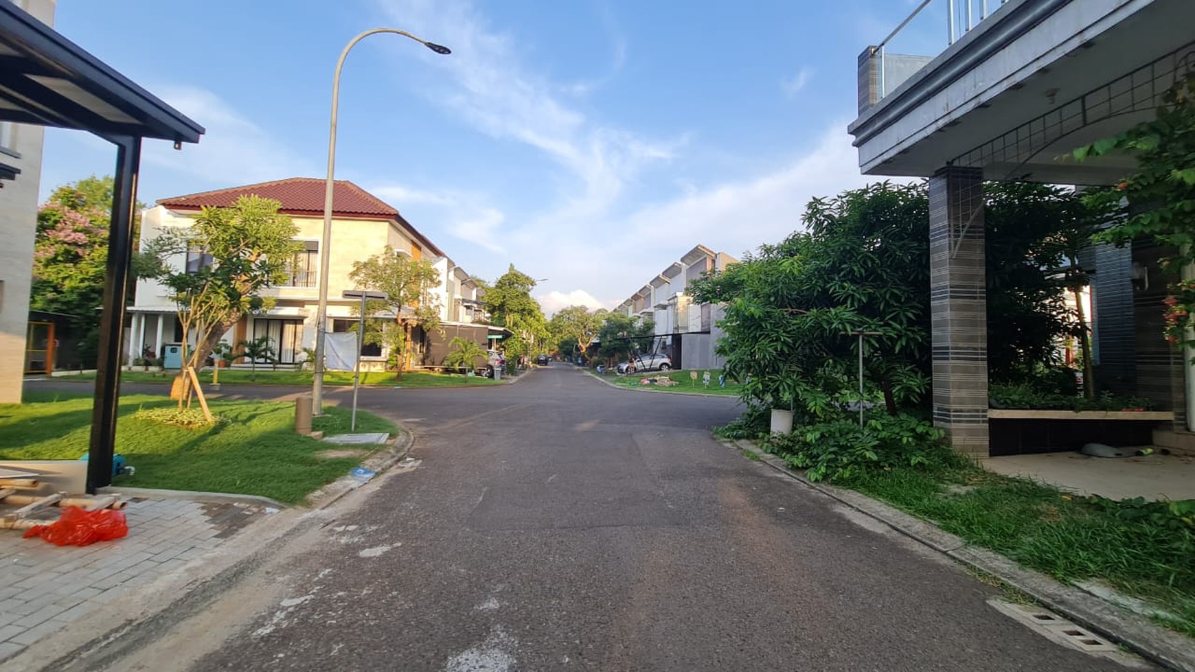 Rumah baru Hoek kotak di The Icon BSD City, belakang AEON Mall