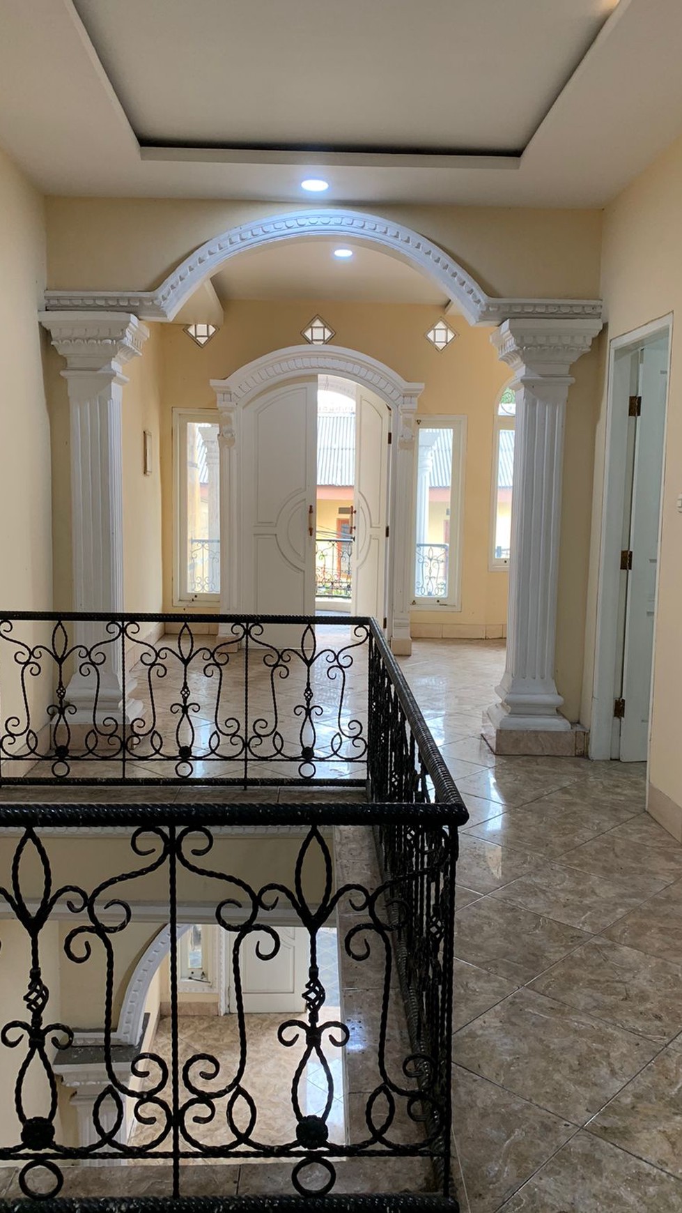 Rumah Bagus, bebas banjir lokasi strategis di Jakarta Selatan