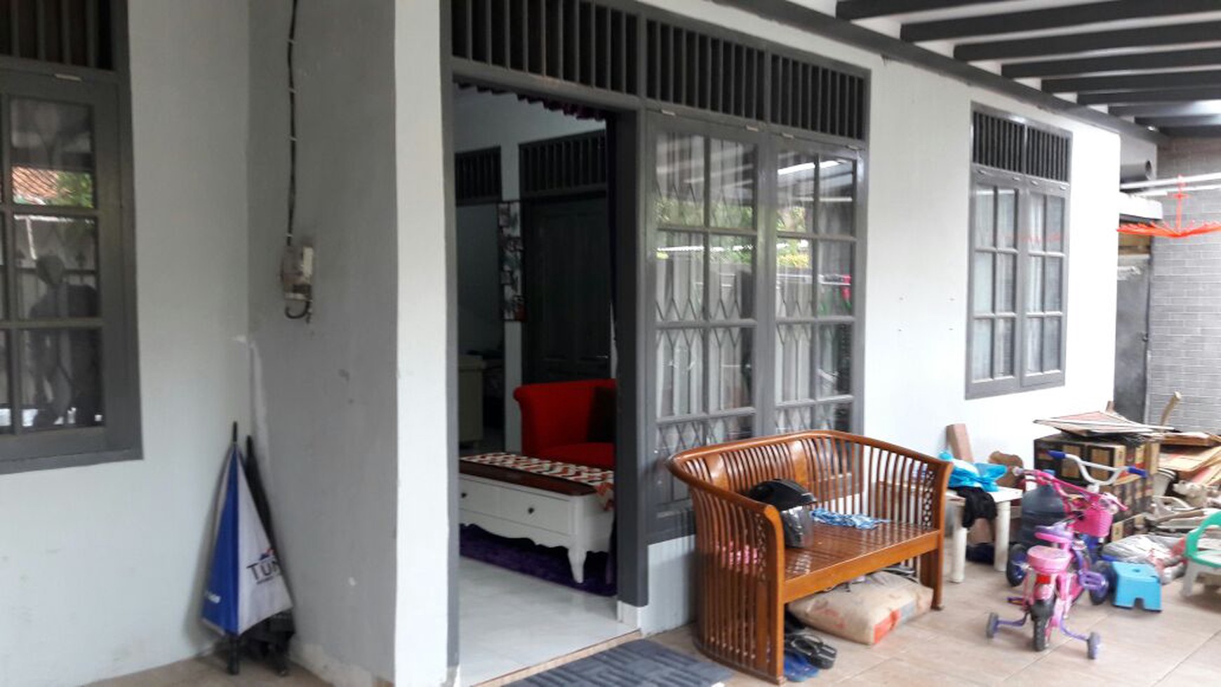 Rumah Bagus Renovasi Komplek Deplu Pondok Karya dekat Sektor 4 Bintaro.