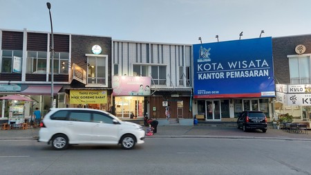 Ruko besar Kota wisata hadap jalan raya, akses 24 jam