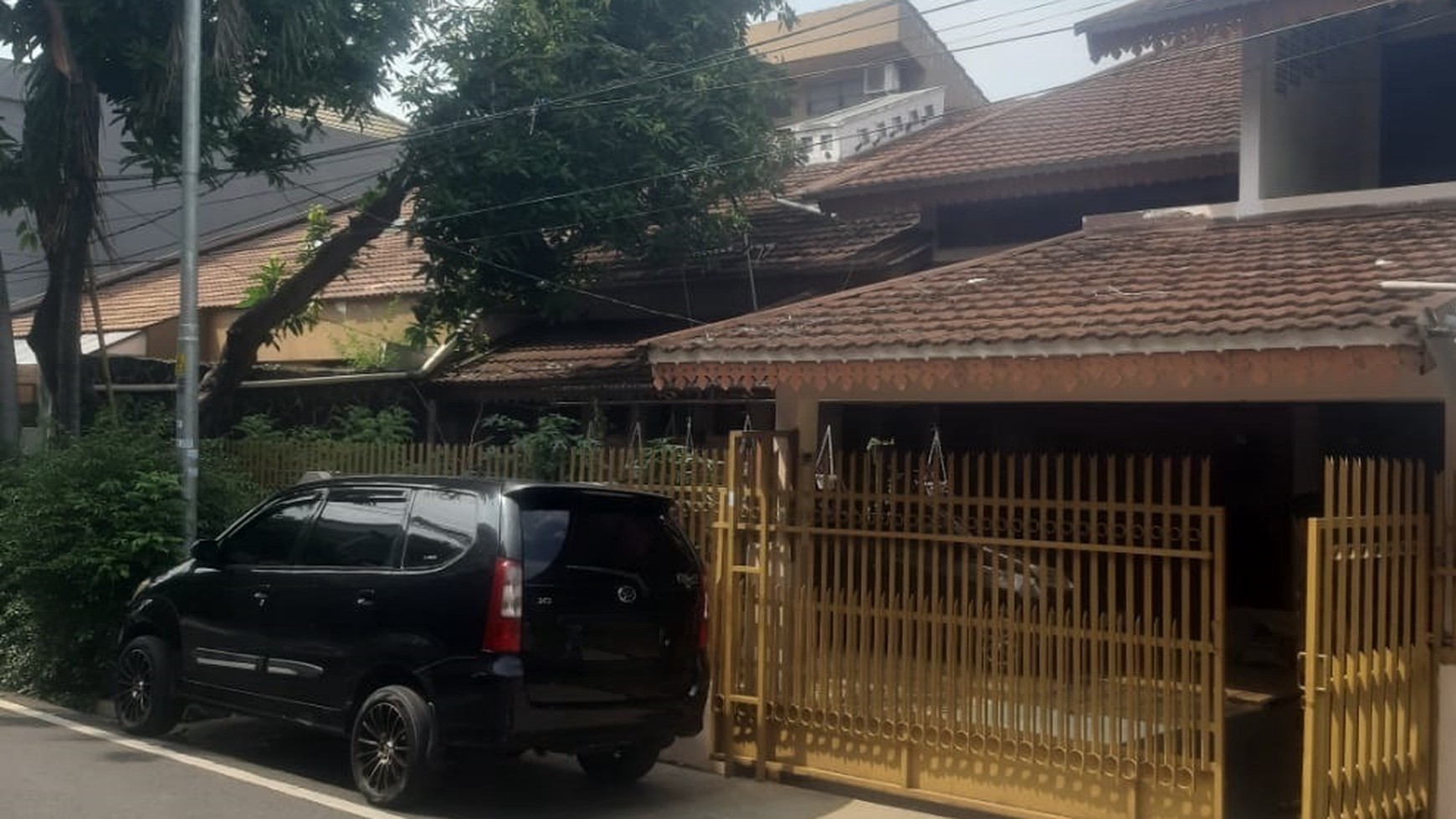 Rumah Strategis Diarea Cempaka Putih Hanya 300M Dari Jalan Utama.