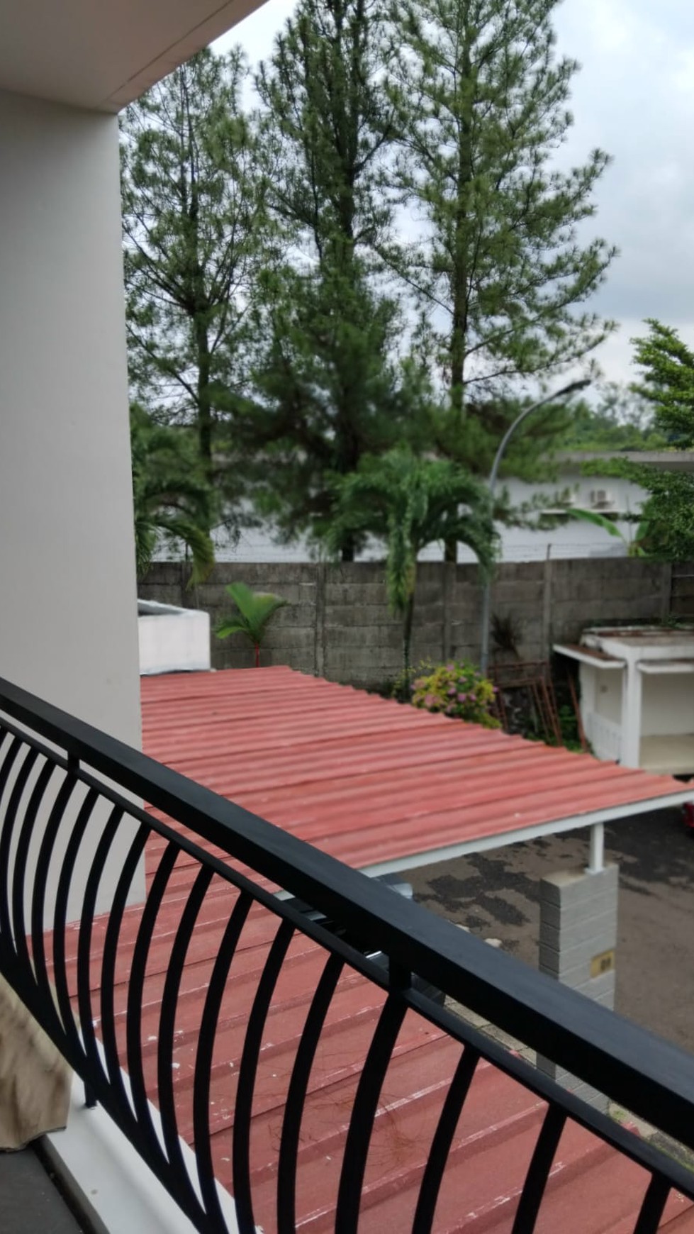 Rumah siap huni dalam cluster la vanoise village, sentul city