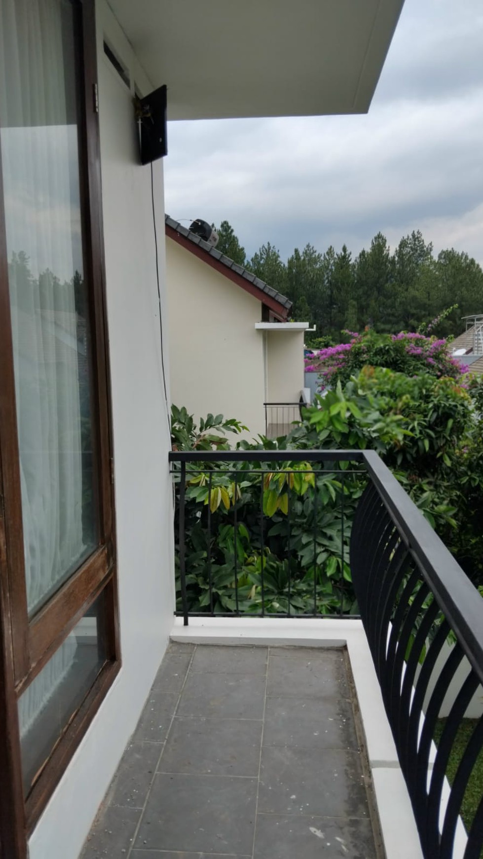 Rumah siap huni dalam cluster la vanoise village, sentul city