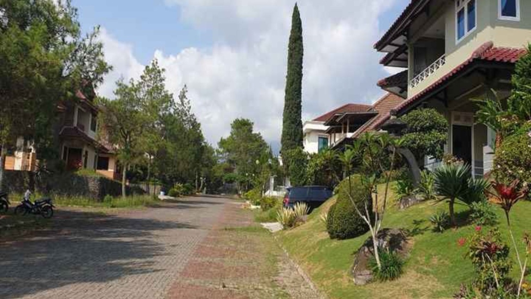 Rumah Cimacan Valley, Cipanas, Luas 450m2