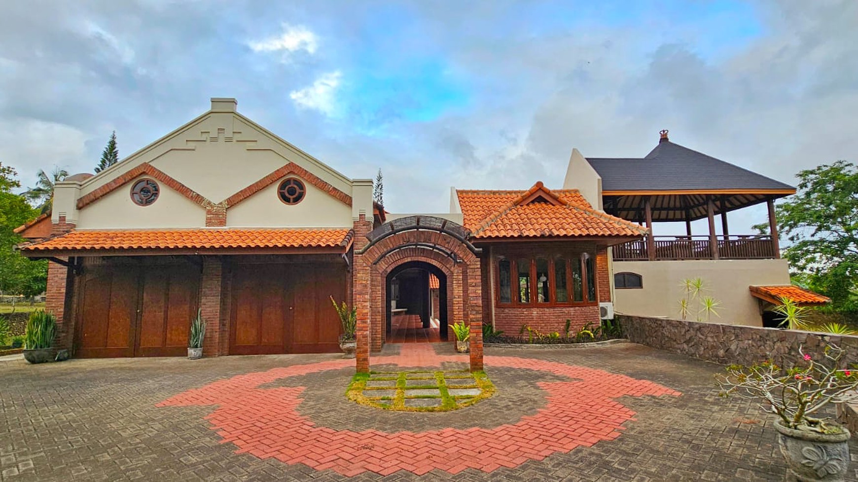 The Luxury Residence in Banyuwangi East Java