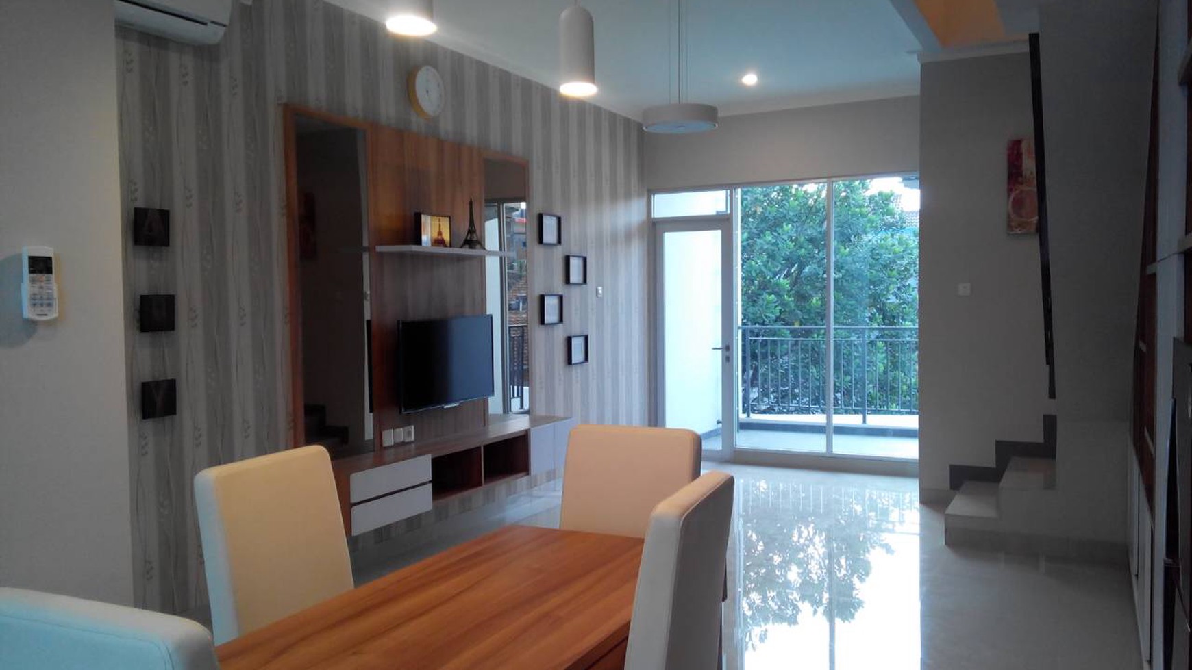 Rumah Minimalis Lux Furnished di Sayap Pasteur, Bandung