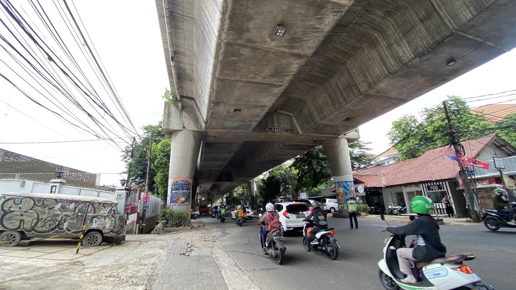 Rumah cocok untuk komersil di antasari raya, jakarta selatan