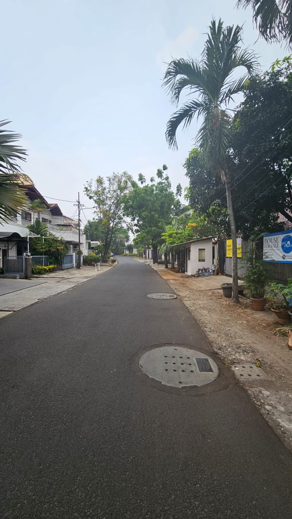 Rumah hitung tanah di lokasi terbaik senopati area, jakarta selatan