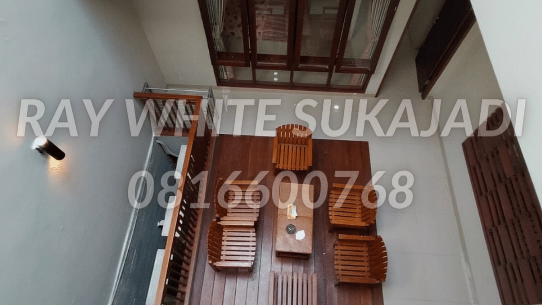 Jual Rumah  Moderen Setraduta