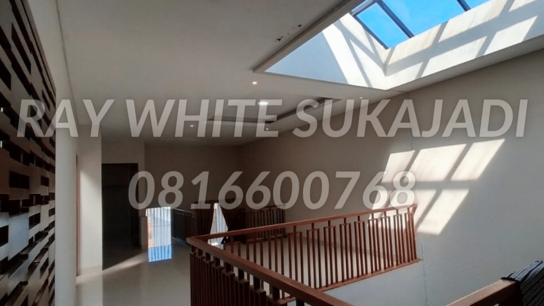 Jual Rumah  Moderen Setraduta