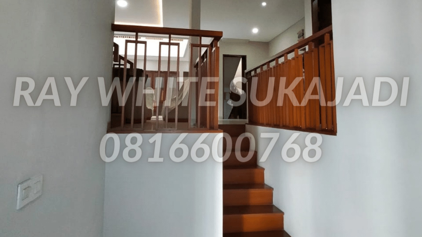 Jual Rumah  Moderen Setraduta