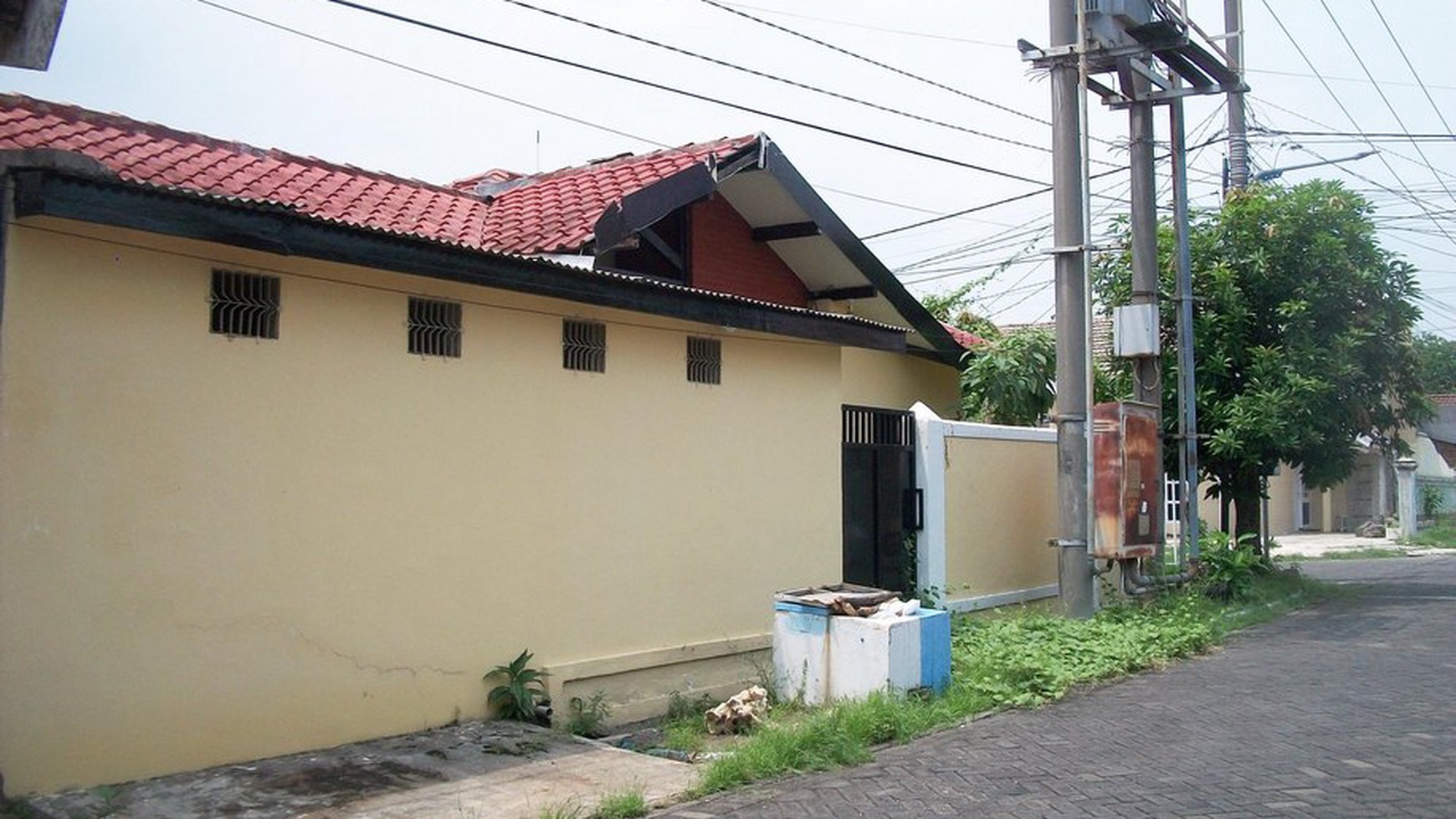 Rumah di Rungkut Mapan Tengah Surabaya Timur, Bagus + Terawat, Hook/Pojokan - MG -