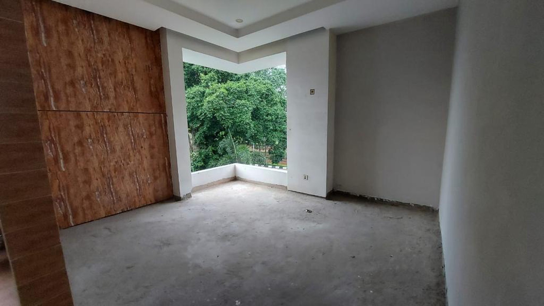 Beautiful and Big House at Malaka Country Estate, East Jakarta, Bare Condition