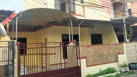 Rumah di Lebak Indah Mas Surabaya Timur, 2 Lantai, Renovasi Total, Siap Huni