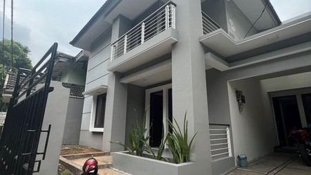 Rumah Sektor 9 Bintaro, bisa untuk usaha....