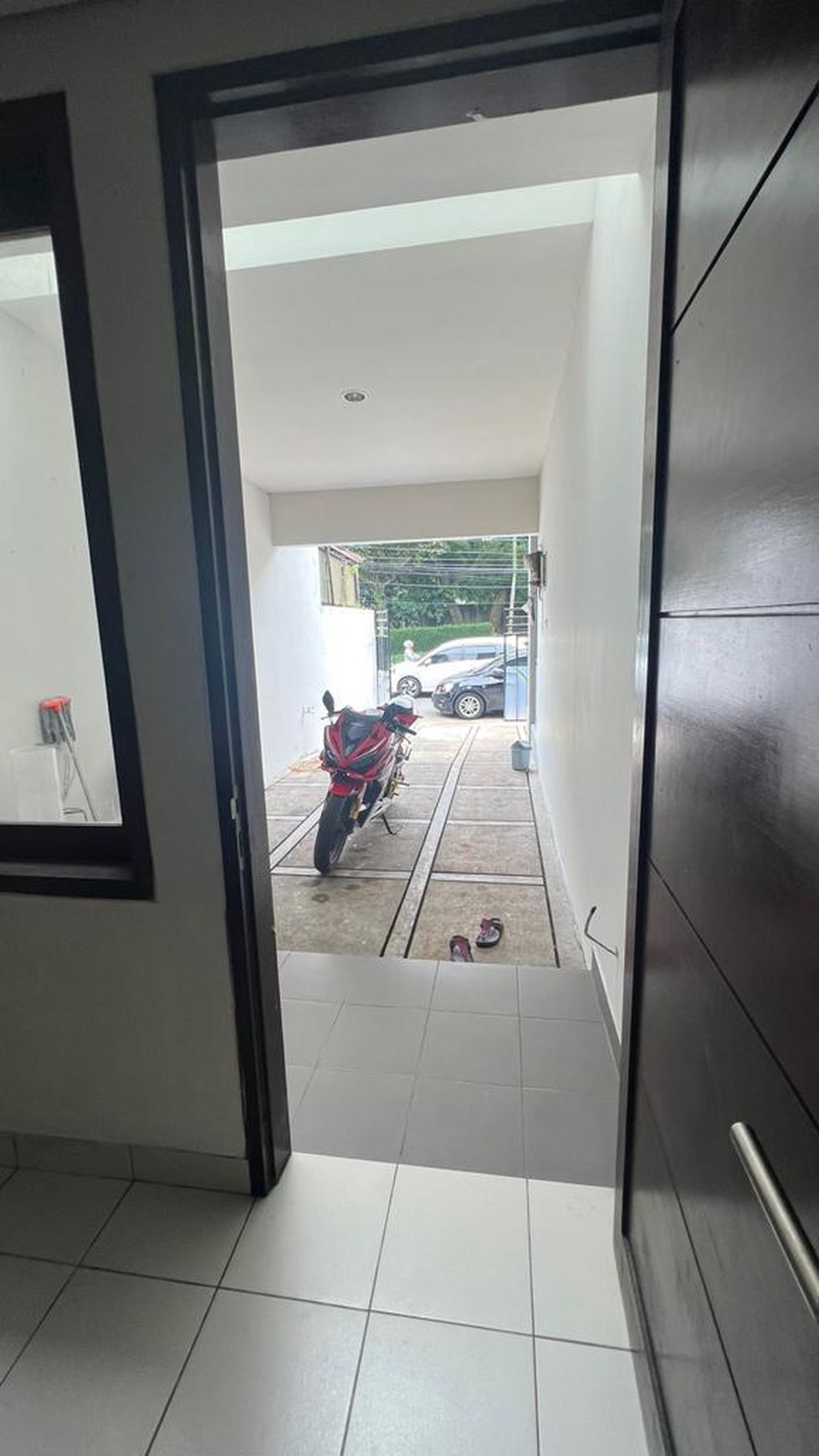 Rumah Sektor 9 Bintaro, bisa untuk usaha....