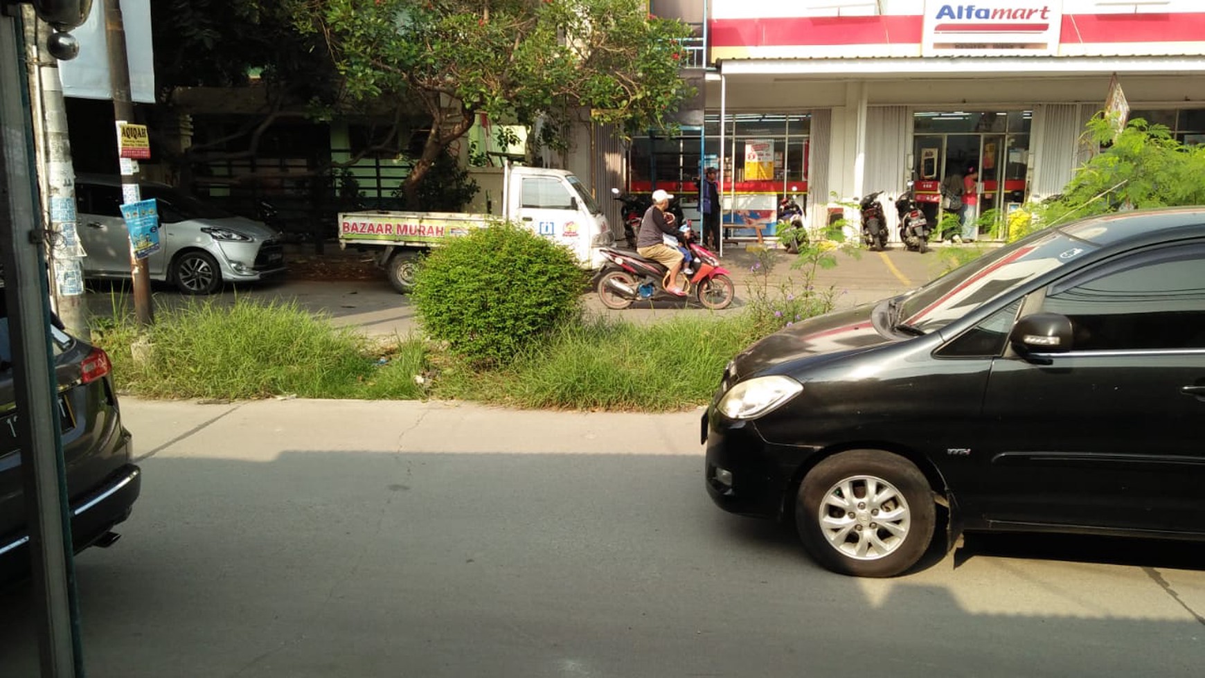 Rumah Kost Dengan Lokasi strategis di Harapan Indah Sbb :