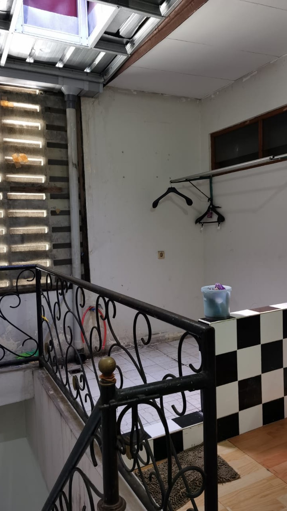 Dijual rumah tinggal di Taman Parahyangan Raya - Lippo Karawaci Tangerang