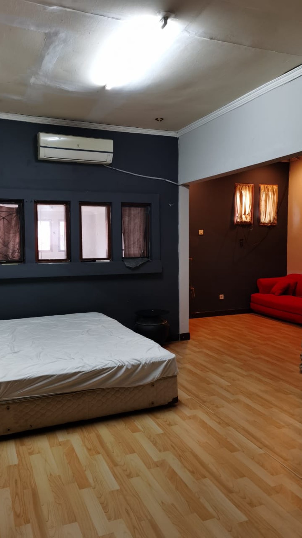 Dijual rumah tinggal di Taman Parahyangan Raya - Lippo Karawaci Tangerang