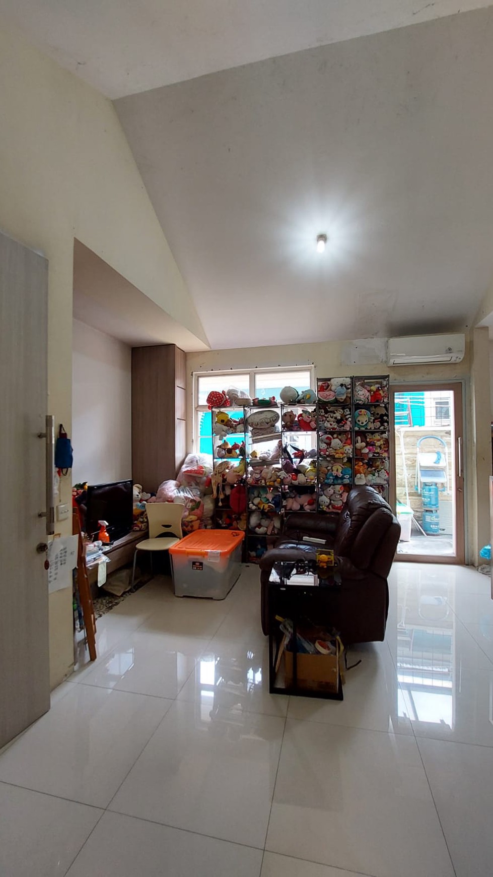 Dijual murah townhouse di Taman Ayu - Lippo Karawaci Tangerang