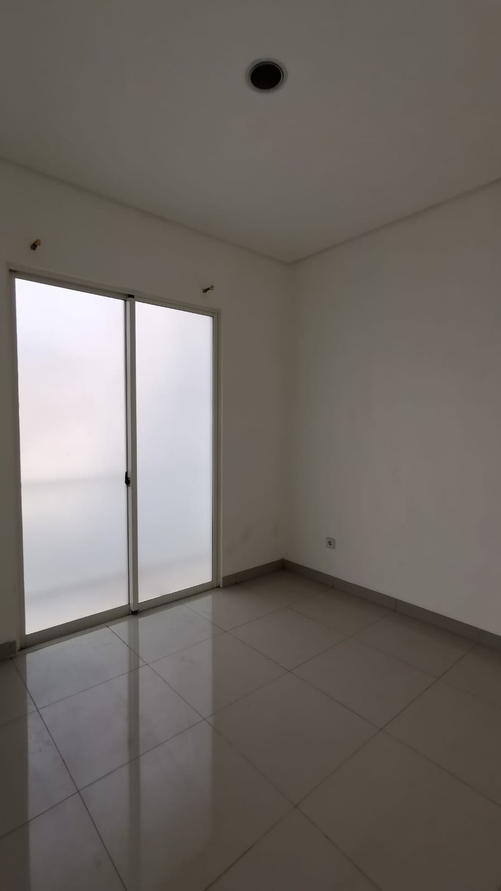 Disewakan rumah hunian di residence one - Tangerang