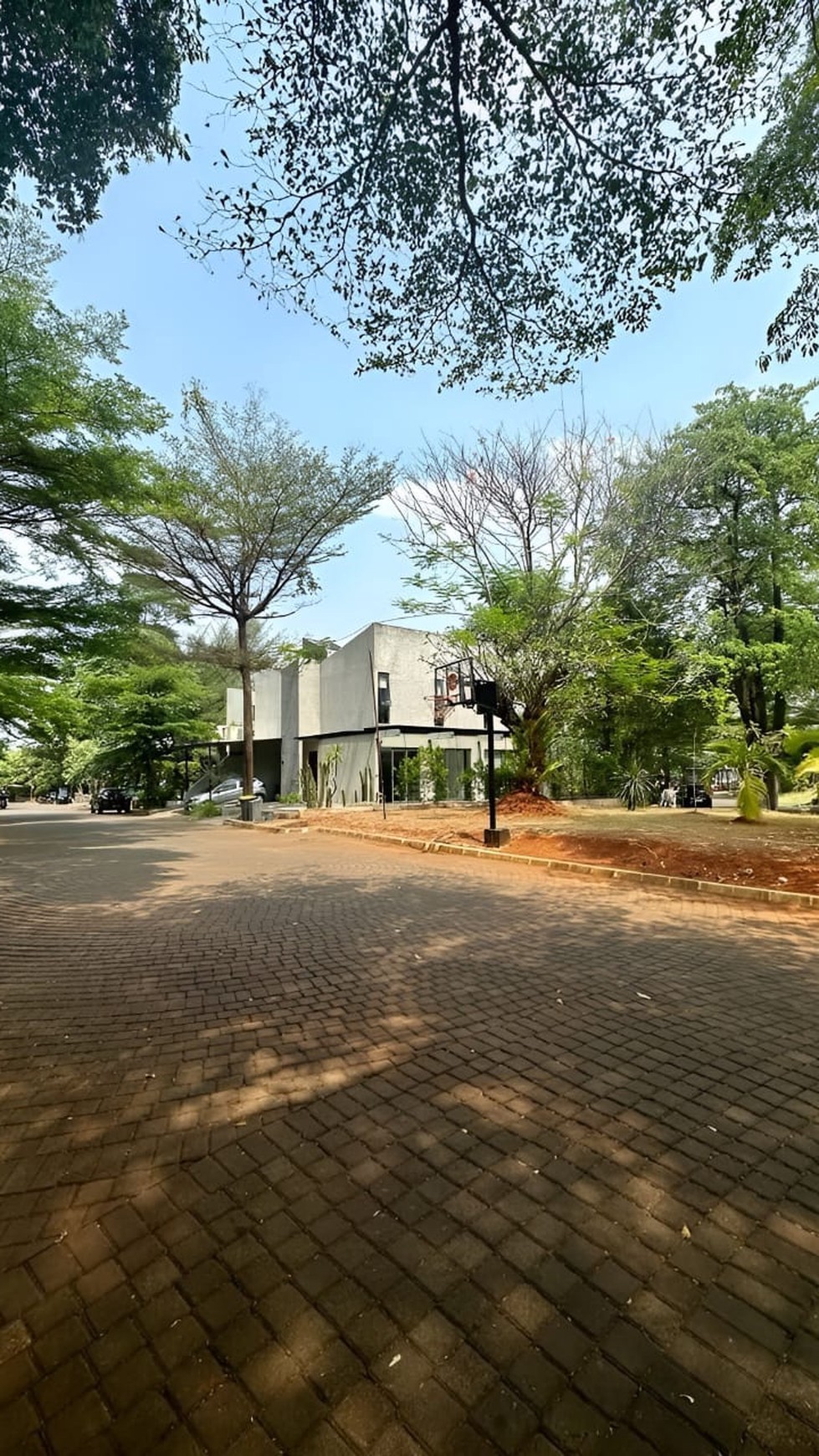 Rumah Bagus Siap Huni dan Asri di Ozone Residence, Bintaro Veteran, Jakarta Selatan