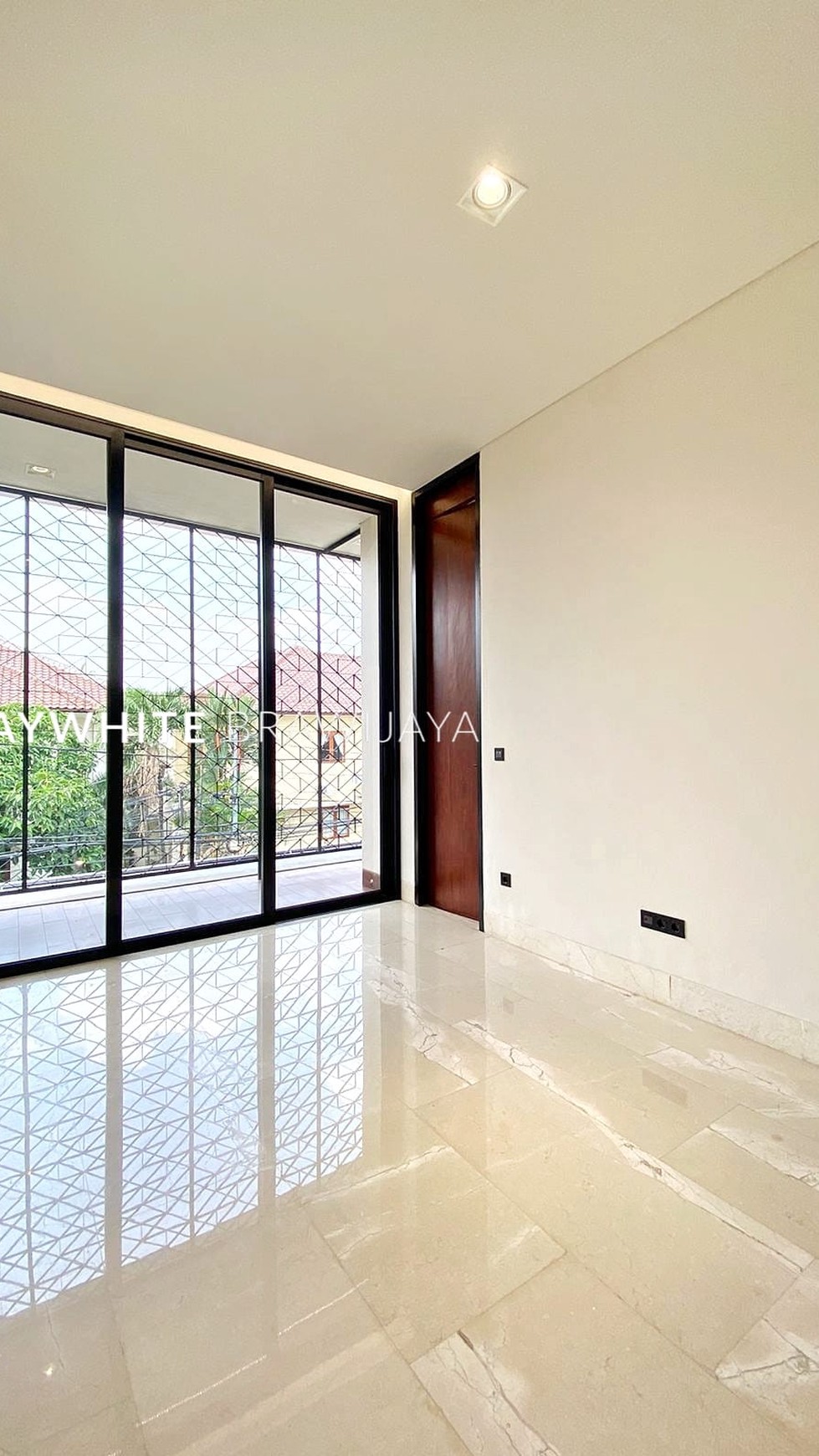 Brand New House Modern Minimalist Area Kemang