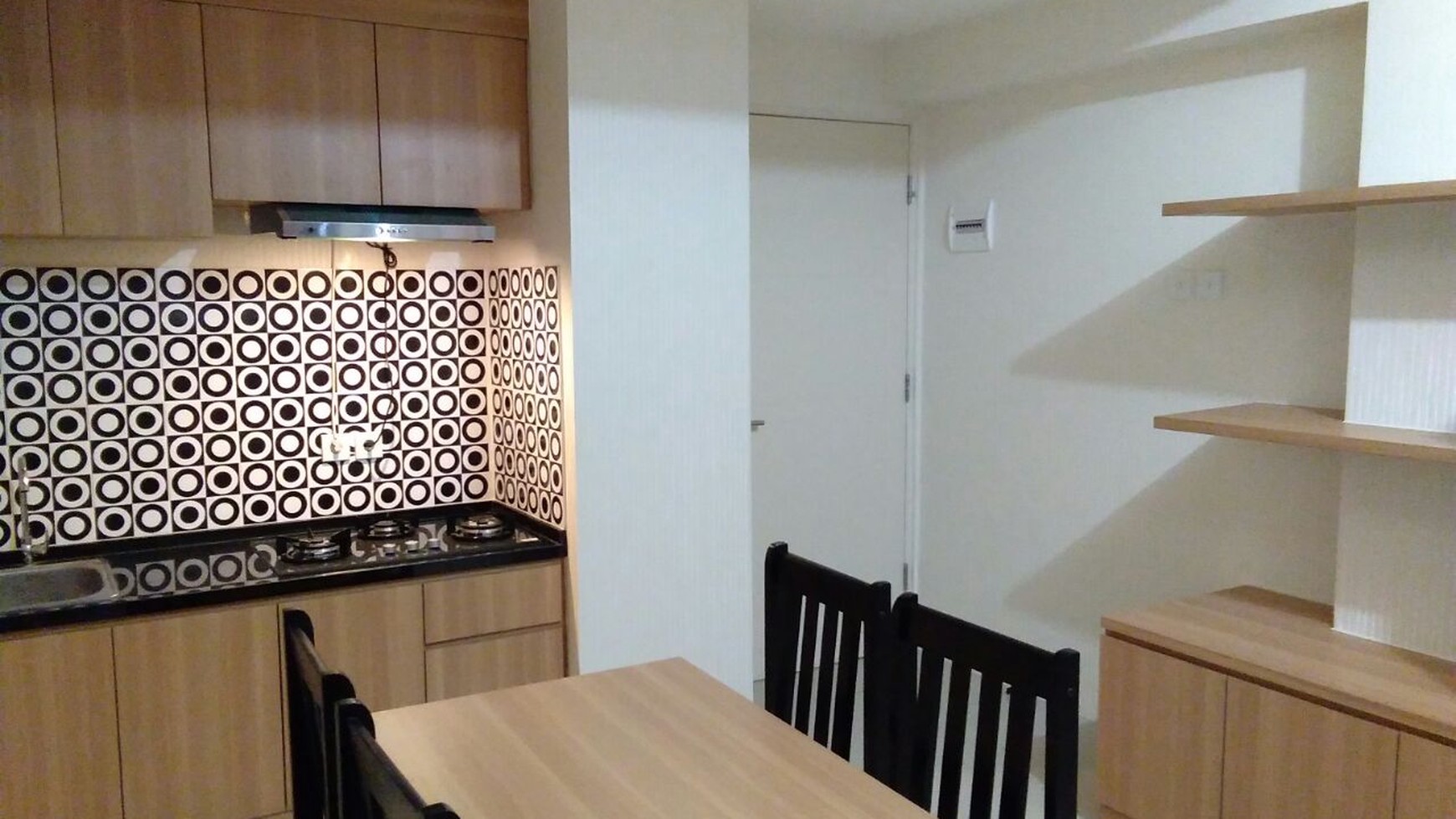 Apartemen Orchard, Pakuwon Mall. Satu Lantai dengan Pool. Lantai Rendah