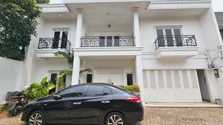 Dijual Rumah Mewah Lokasi Jalan Utama Jl Lebak Bulus IV  Jakarta Selatan 